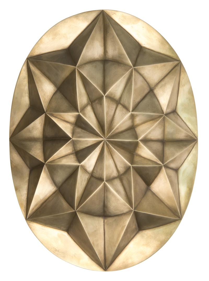 : Ricarda Denzer, Reflections on a Star-Shaped Masque, Bronzeobjekt, 2018/2019, Foto: Christa Knott