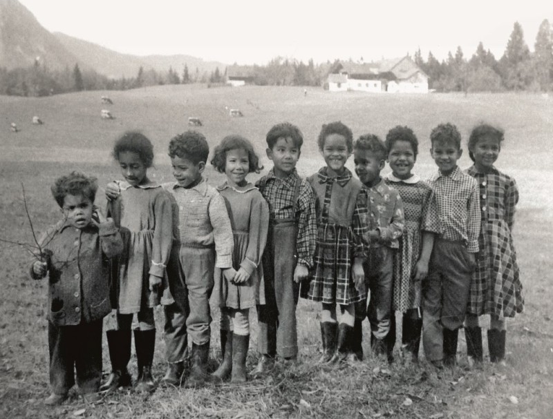 : Kinder afroamerikanischer GIs in St. Jakob, 1958.
Foto: Sammlung Lost in Administration
