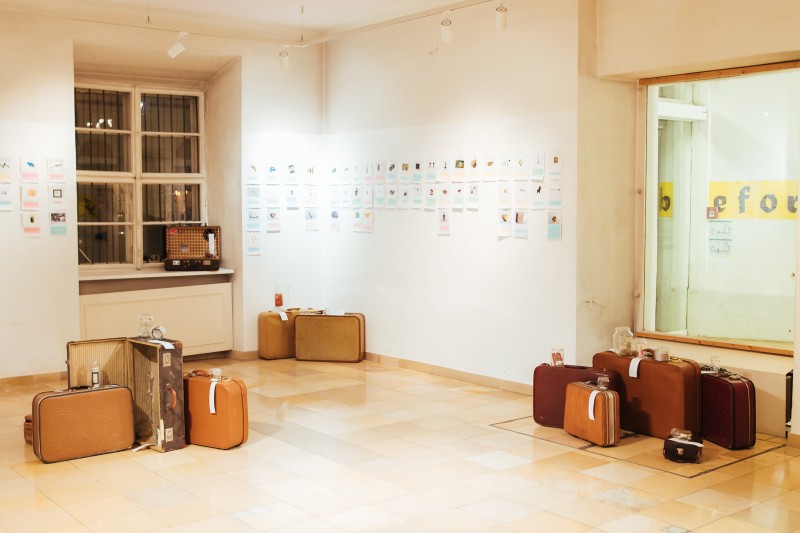 : Ausstellungsansicht "Recycle bin" – Maryam Kouhestani. Foto: Kollektiv Fischka / Stefanie Freynschlag © Volkskundemuseum Wien