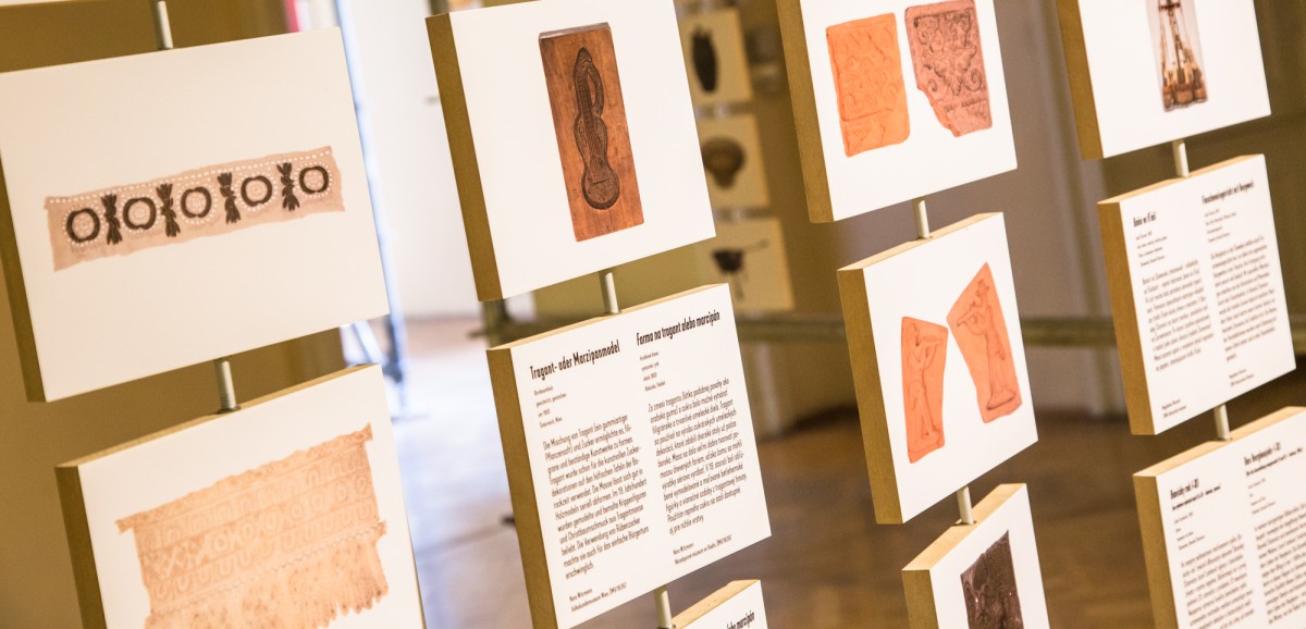 : Ausstellungsimpressionen "Auf die Schätze, fertig, los!". Foto: Samuel Okkel © SNM